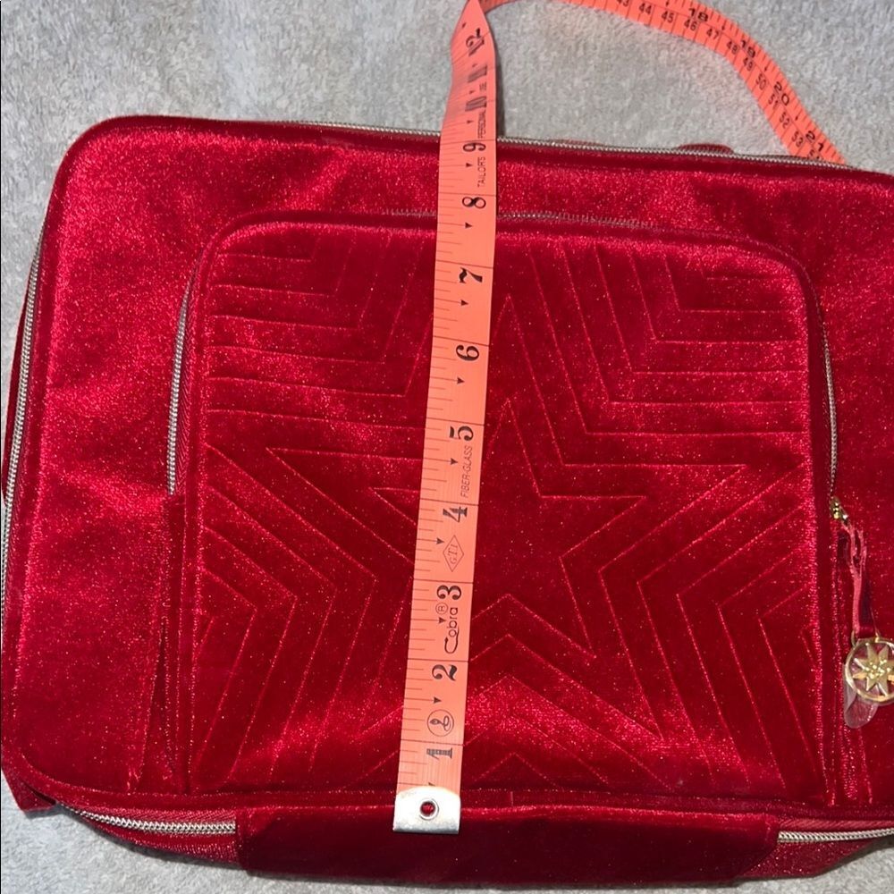 Vibrant Red Cometic Bag Trio - Picture 10 of 16